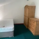 Rent 6 bedroom house in Wales