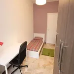 Rent a room in milan