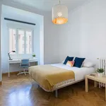 Rent a room of 96 m² in madrid