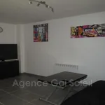 Rent 4 bedroom house of 90 m² in Lespignan