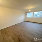 Rent 3 bedroom flat in South Lanarkshire