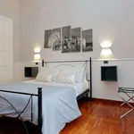 Rent 4 bedroom apartment of 155 m² in rome