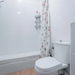 Rent 4 bedroom apartment in Barcelona