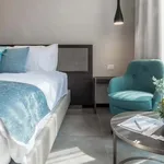 Rent 2 bedroom apartment in Milan