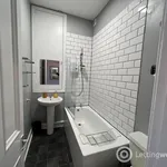 Rent 2 bedroom flat in Aberdeen