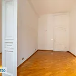 Affitto 5 camera appartamento di 140 m² in Turin