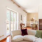 Rent 5 bedroom house of 233 m² in Rome
