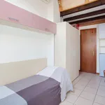 Rent 5 bedroom house in Milan