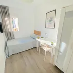 Rent 4 bedroom apartment in Seville