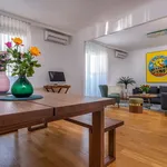 Rent 3 bedroom apartment of 150 m² in Wien