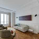 Rent 5 bedroom apartment of 122 m² in Paris 