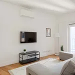 Rent 4 bedroom apartment of 56 m² in Lisboa