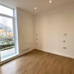 Flat to rent in River Court, Woking GU21