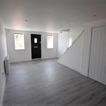 Rent 2 bedroom flat in West Midlands