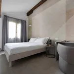 Rent 5 bedroom apartment of 90 m² in Bologna