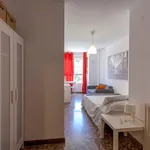 Rent 5 bedroom apartment in Valencia