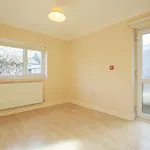 Rent 2 bedroom flat in Cardiff