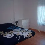 Rent a room of 90 m² in Zaragoza