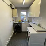 Rent 4 bedroom flat in South West England