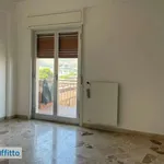 Affitto 5 camera appartamento di 140 m² in Palermo