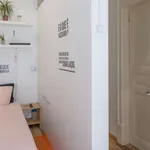 Rent a room in lisbon