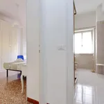 Rent 5 bedroom apartment of 110 m² in Rome