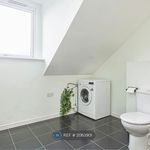 Rent 3 bedroom house in South East England