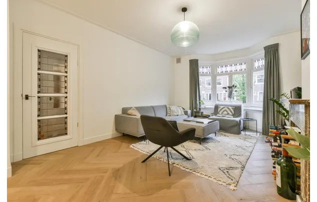 Huur 3 slaapkamer appartement van 79 m² in Scheldebuurt