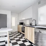 Rent 4 bedroom apartment of 121 m² in Madrid