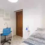 Rent 3 bedroom apartment in Madrid