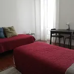 Rent a room of 235 m² in Ponta Delgada