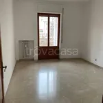 Affitto 3 camera appartamento di 150 m² in Taranto