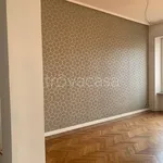 Rent 5 bedroom apartment of 280 m² in Torino