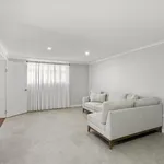 Rent 4 bedroom house in Strathpine