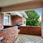 Rent 2 bedroom apartment in Caulfield North