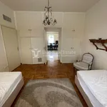 Rent 4 bedroom apartment of 250 m² in Athens