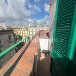 Affitto 3 camera appartamento di 101 m² in Naples