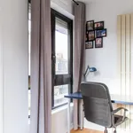  appartement avec 6 chambre(s) en location à Paris