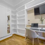 Rent a room of 120 m² in madrid