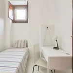 Rent a room in lisbon