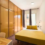 Rent a room of 91 m² in Barcelona