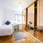 Rent a room of 72 m² in madrid