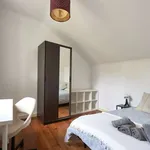 Rent a room in lisbon