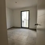 Appartement de 167 m² avec 6 chambre(s) en location à Nîmes