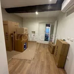 Affitto 4 camera appartamento di 95 m² in Modena