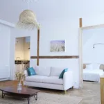 Rent 2 bedroom apartment of 50 m² in Paris