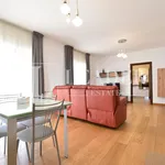 Rent 3 bedroom apartment of 97 m² in Bucuresti