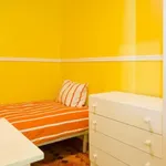 Rent a room in lisbon