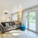 Rent 2 bedroom apartment in Guildford