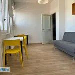 Affitto 2 camera appartamento di 65 m² in Milan